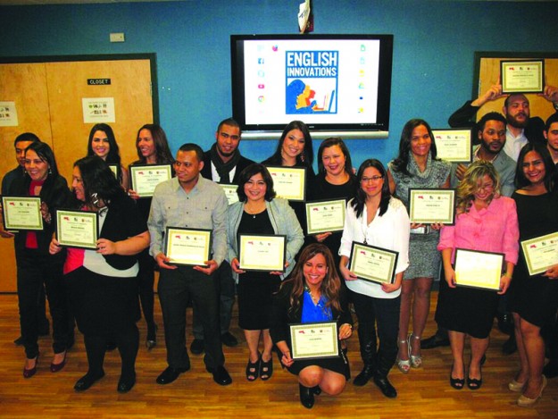 ➥ Con certificado de participación estudiante del programa English Innovations