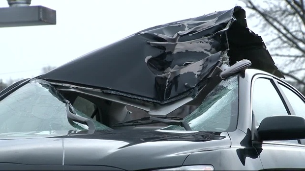 El accidente ocurrió el martes alrededor de la 1:15 de la tarde en la ruta 128 a la altura de Lexington. Foto: WCVB 5.