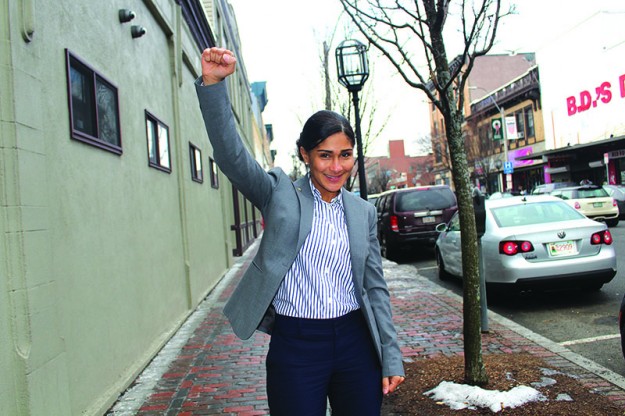 ➥➥ Si ganara las elecciones Saritin Rizzuto sería la primera latina en ocupar el cargo como representante estatal del noveno distrito de Essex.