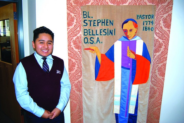 ➥➥ Adams López, de 13 años de edad explicó a El Mundo Boston la historia de la Academia y nos dio un tour privado. Adams dejó ver su emoción por haber sido aceptado a Bellesini al igual que su hermana.