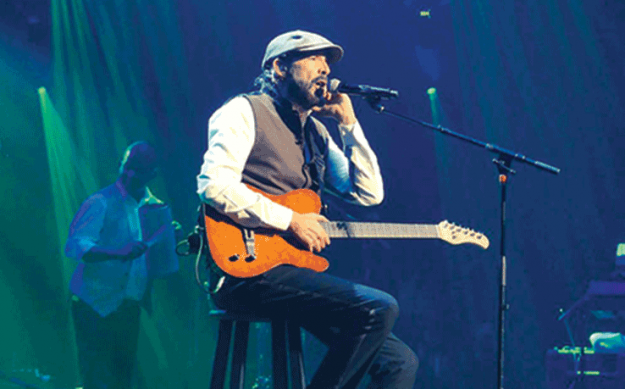 ➥➥ Juan Luis Guerra tuvo lleno total en el Wang Theatrer. Miles disfrutaron de un gran concierto.