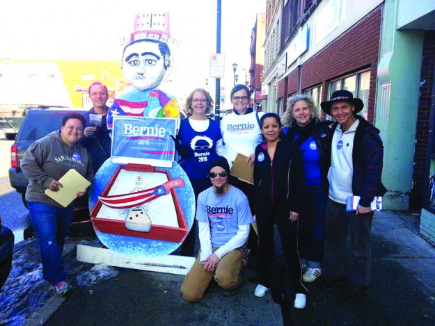 E l candidado presidencial demócrata Bernie Sanders invade corazones de jóvenes votantes latinos