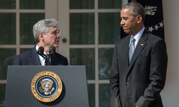 Merrick Garland junto a Barack Obama. Foto: AFP.