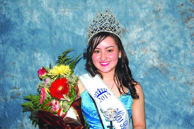 ➥➥ Alexa Hernández, Miss Boston Loma Larga 2015, entregará la corona a la nueva soberana este sábado 19 de marzo en el Silver Fox en Everett.