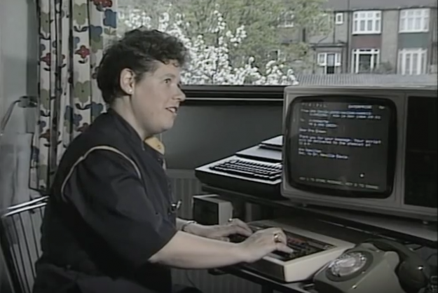 Así se enviaba un correo electrónico en 1984. Foto: Captura.