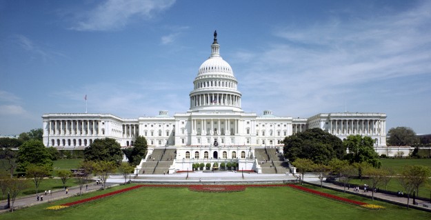 United_States_Capitol_-_west_front_tilt_correct