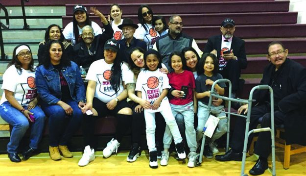 ➥➥Toda la familia de Eduard Díaz Abreaú apoyando el Torneo.