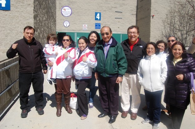 Peruanos en Boston celebran triunfo electoral.