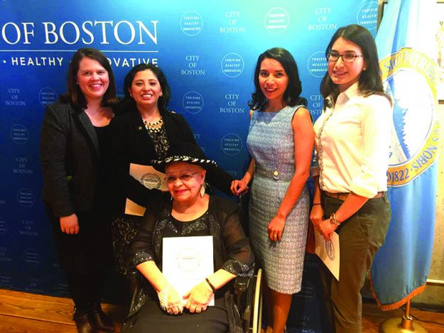 ➥➥ Mujeres extraordinarias. De izquierda a derecha: Megan Costello, Meriel Marmanillo, Reinelda “Chikie” Rivera, Priscilla González Rojas y Catalina Ocampo.