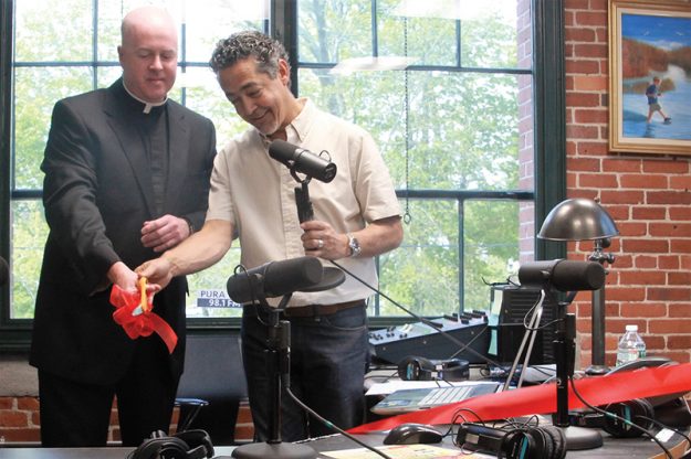 12-radio catolica se inauguró_1