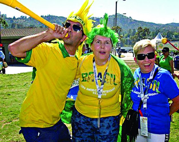 26-27-brazil fans