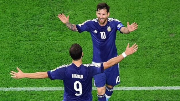 Lionel Messi ahora es el máximo goleador en la historia de la selección argentina. Foto: AFP.