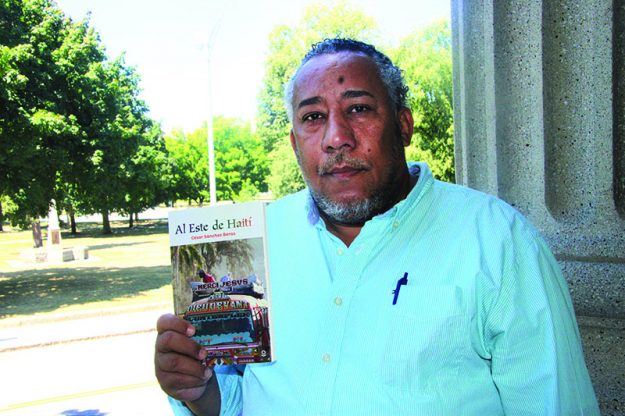 ➥➥ El reconocido poeta César Sánchez Beras publicó su primera novela “Al Este de Haiti”.