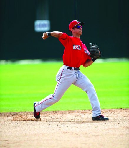 Mauricio Dubón jugó en el entrenamiento primaveral con los Medias Rojas de Boston.