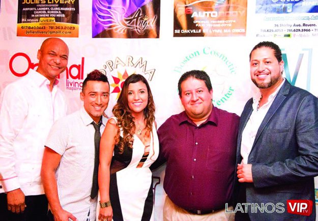➥➥ Nuevo programa de TV: De izquierda a derecha: Francis Concepcion, productor; Hugo Ramirez, segmento de música electrónica; Jenny Osorio, conductora; José Pérez y Angel Moral, segmento de belleza.