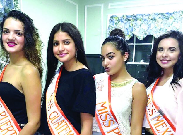 ➥➥ Candidatas al concurso de belleza Latin Teen 2016. De izquierda a derecha: Miss Puerto Rico, Kashly Reyes; Miss Guatemala, Cristal Rosado; MissPerú, Cynthia Vinet y Miss México, Bianca Gutierrez.