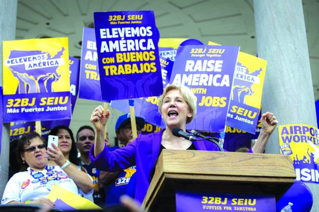 “La lucha por salarios justos para nuestras familias es correcto y vamos a ganar nuestra lucha por $15 la hora”, Senadora Warren.