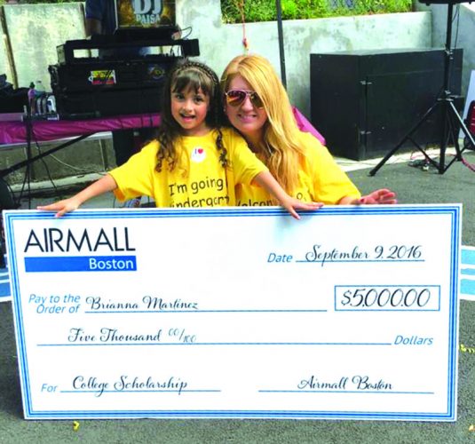 ➥➥ Ana Martinez, madre de Brianna Martinez, quien se ganó la beca por su excelente asistencia escolar, quiere extender su agradecimiento a las organizaciones que hicieron posible el desfile “Countdown to Kindergarten” por “ofrecer esta maravillosa oportunidad para nuestros hijos. Gracias especiales también al representante Adrian Madaro”.
