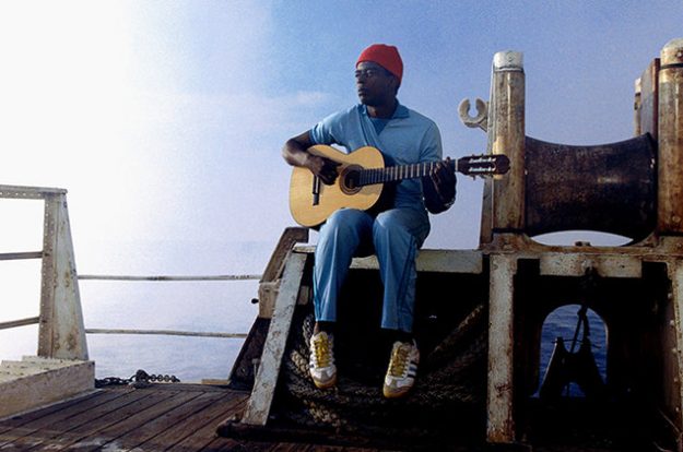 tributo-a-david-bowie-en-la-foto-seu-jorge