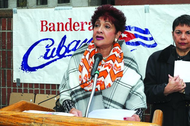 ➥➥Regla Gonzalez, presidenta de Bandera Cubana.
