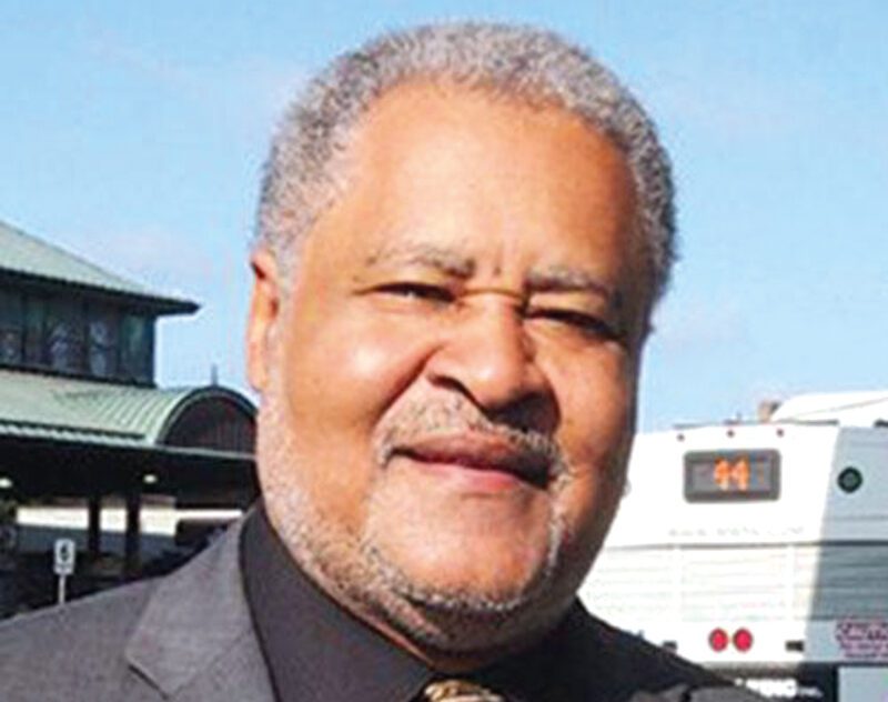 Robert Terrell nuevo director ejecutivo 