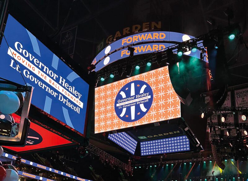 Gobernadora Healey de fiesta en TD Garden