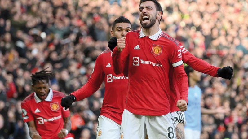 Bruno Fernandes celebra su gol en el derby de Manchester
