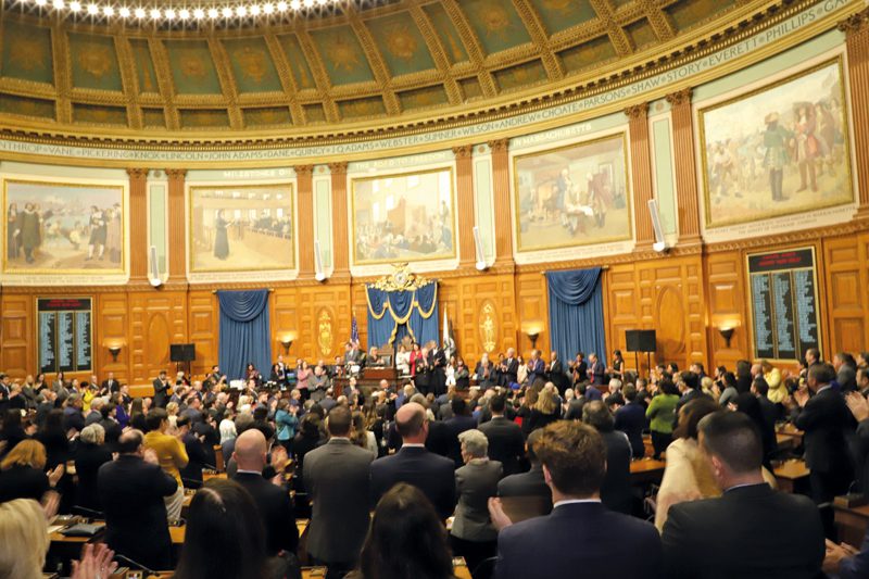 Juramento de Maura Healey
