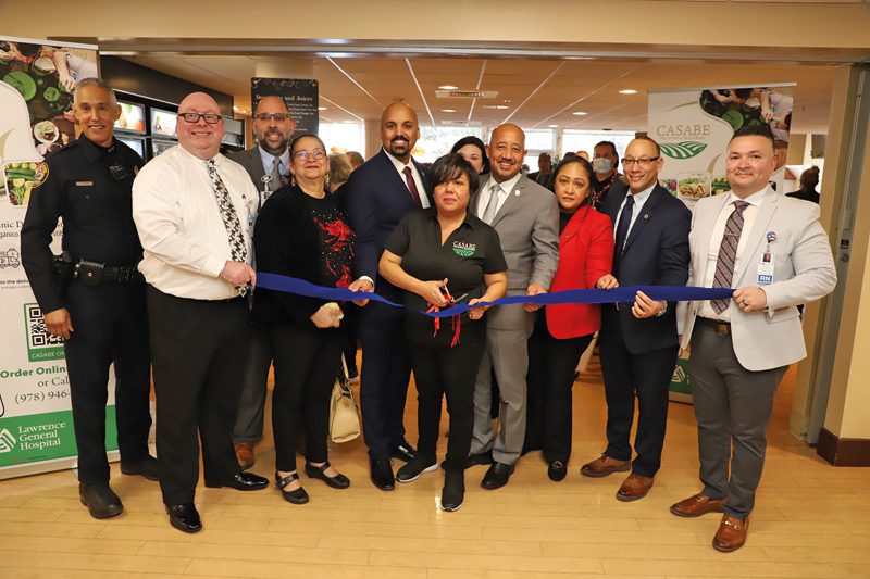 Brian A. DePeña y de otras autoridades locales y estatales, quedó inaugurado Casabe 2.0 en el Hospital General de Lawrence