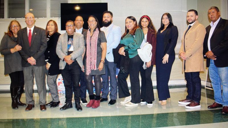 También fueron elegidos como parte de la directiva los siguientes miembros: Ivette González, Secretaría Ejecutiva Oliver Arias, Secretario de Finanzas Amanda Mitchell. Relaciones Públicas Yolenny Ynoa, Izamiento de la Bandera Rosanna Rivera, Coord. de la Mujer Anairys Santana, Encargada del Reinado  Yohanka González, Coord. de Kioskos Andrés Mesa, Coord. Cultura Pascual Mota, Coord. de Deporte Juan Carlos Grullón, Primer Vocal Ysolina Pepín, Segundo Vocal