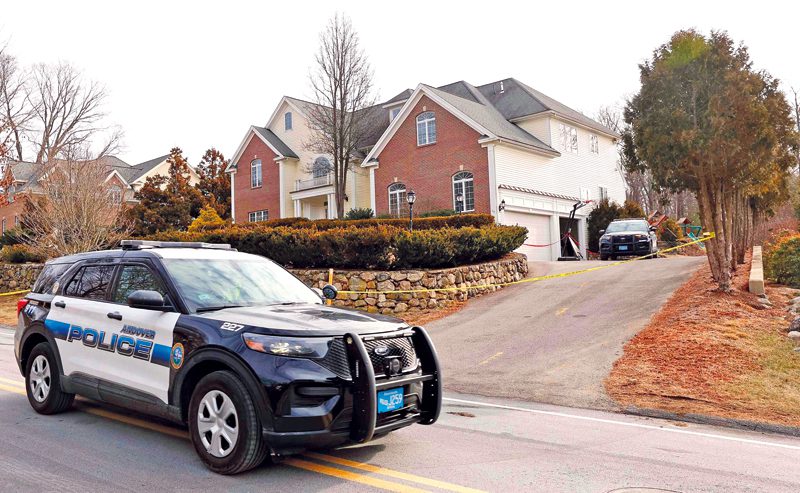 Un hombre de Andover mata a su esposa e hijo antes de dispararse a sí mismo, dice la policía.