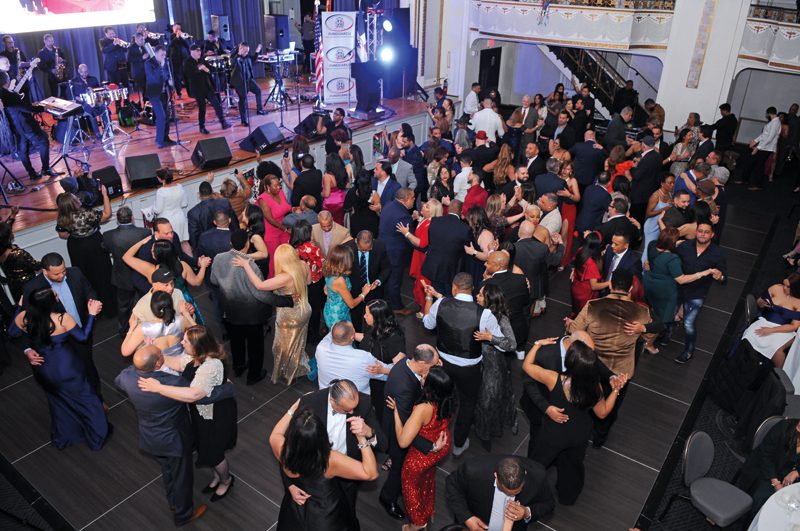 Con un amplio despliegue de calor patriótico, la Fundación Dominicana del Arte y la Cultura de Boston, celebró la acostumbrada Gala Independencia y Carnaval con motivo de conmemorar el 179 aniversario.