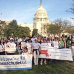 Lucy Pineda en una de sus acciones en favor de la comunidad en Washington.