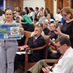 Directora de LUMA en su lucha por las licencias de conducir.