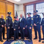 14-Lawrence_policias1