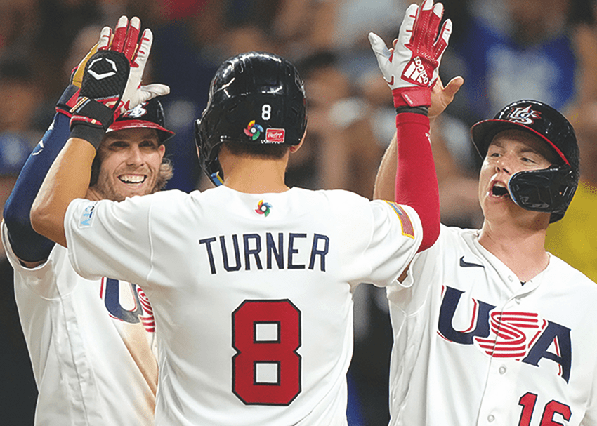 Trea Turner celebrando su home run
