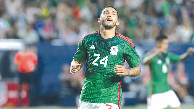 Se lamenta un jugador de la selección de Mexico