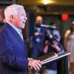 Robert Kraft en el We are Boston evento