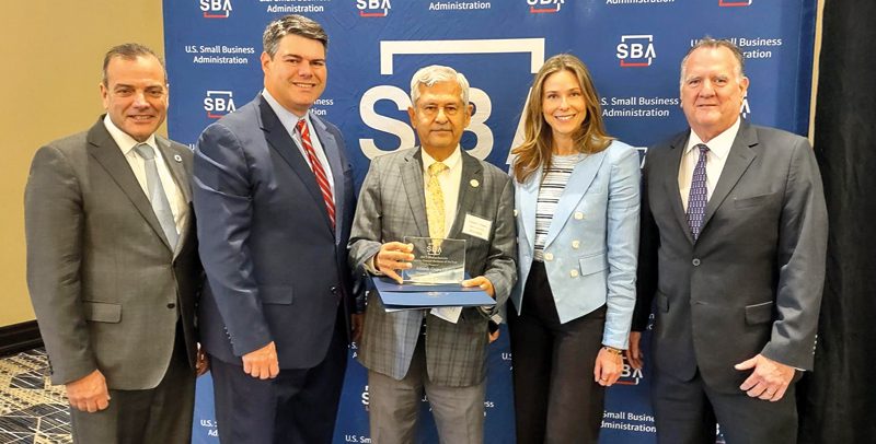 Eduardo Crespo
al recibir el premio a la empresa del año