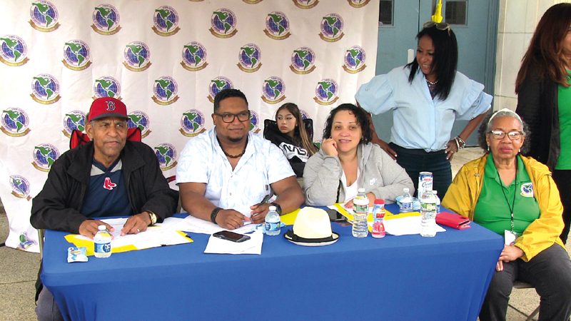 Lawrence Semana Hispana Comite