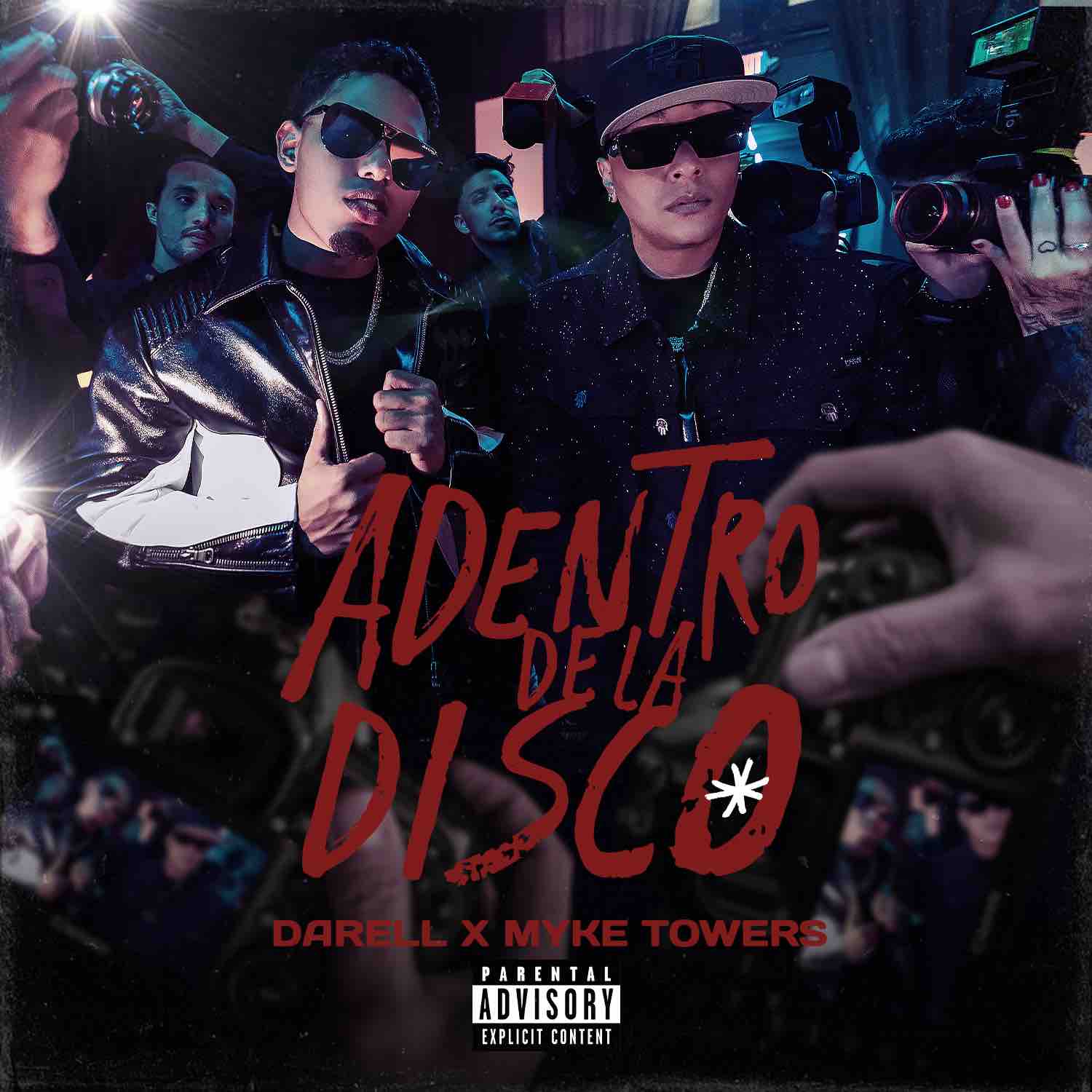 Darrel y Myke Towers
Adentro de la Disco