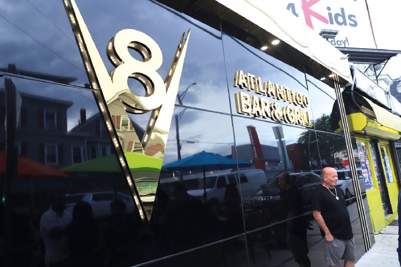 V8 Atlántico Lounge