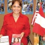 Peruanos celebran independencia en Boston