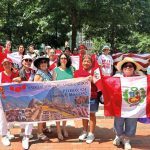 Peruanos celebran independencia en Boston