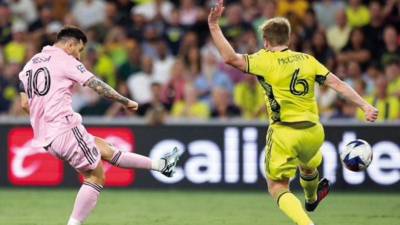 Messi meta gol contra Nashville
