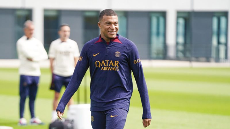 PSG Perdona a Mbappe y regresa a entrenar