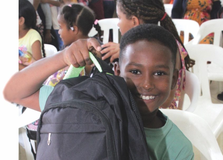 INDEX-Boston llevó donativos y mochilas a Bani, Provincia Peravia