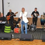 Cantante en gala de Puerto Rico en Lawrence