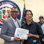 Unos 12 artistas dominicanos muestran sus obras en el Consulado dominicano en Jamaica Plain.
