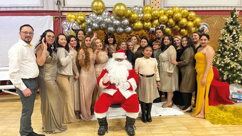 Latinos Unidos de Massachusetts (LUMA) Celebra fiesta navideña